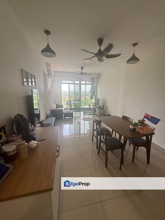 Kulai / Bandar Putra/ D Putra Suites / High Floor, Johor, Kulai