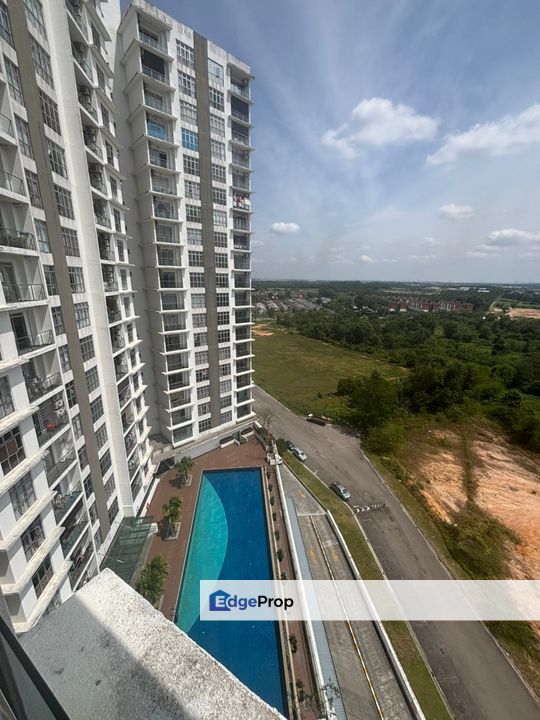 Kulai / Bandar Putra/ D Putra Suites / High Floor, Johor, Kulai