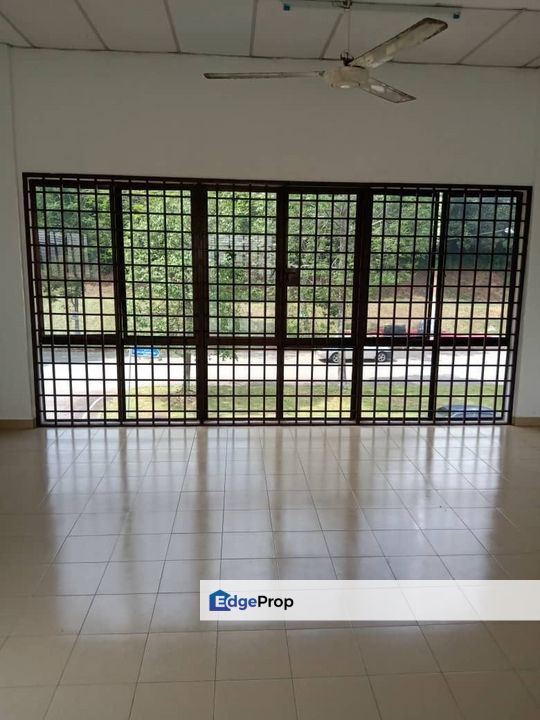 Kulai / Taman Harmoni - 2 Storey Shoplot End lot , Johor, Kulai
