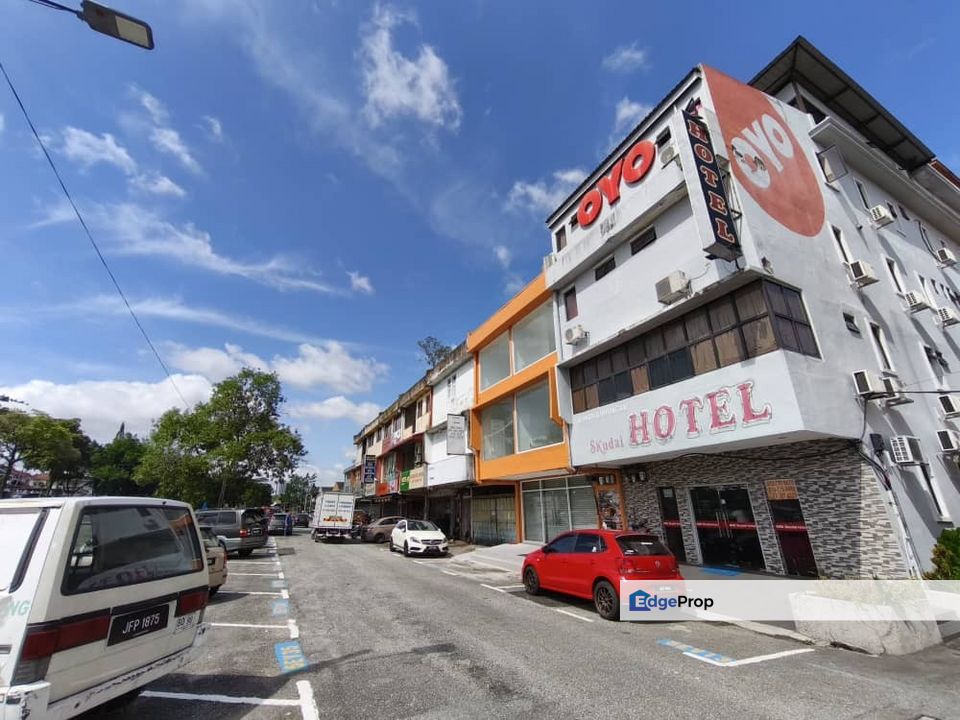 Skudai / Taman Skudai Baru / Jalan Ronggeng 12 / Three Storey Shop Office / Facing Mainroad, Johor, Skudai