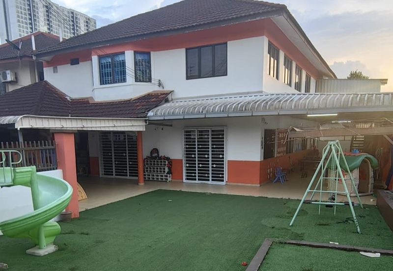 Big Corner Double Storey Terrace House For Sale | Taman Mount Austin JB