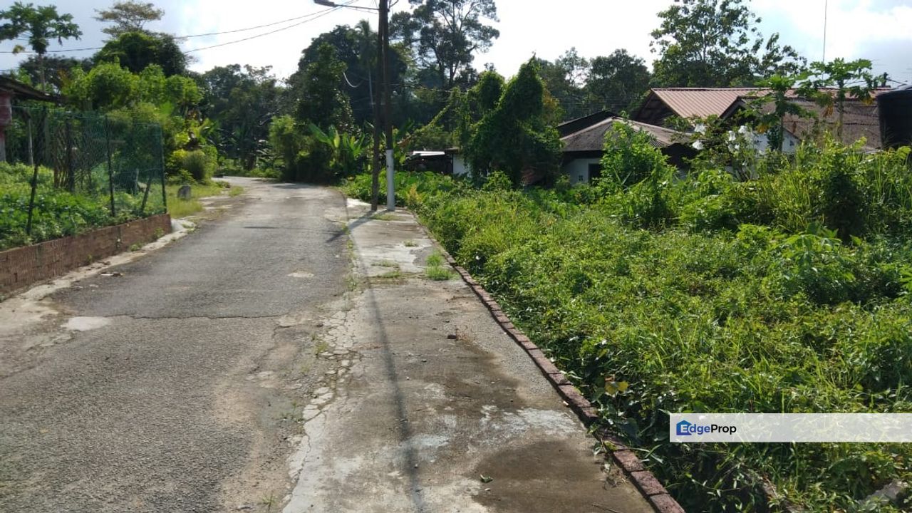 Freehold House & Land For Sale @ Kampong Kulai (Jalan Durian), Johor, Kulai