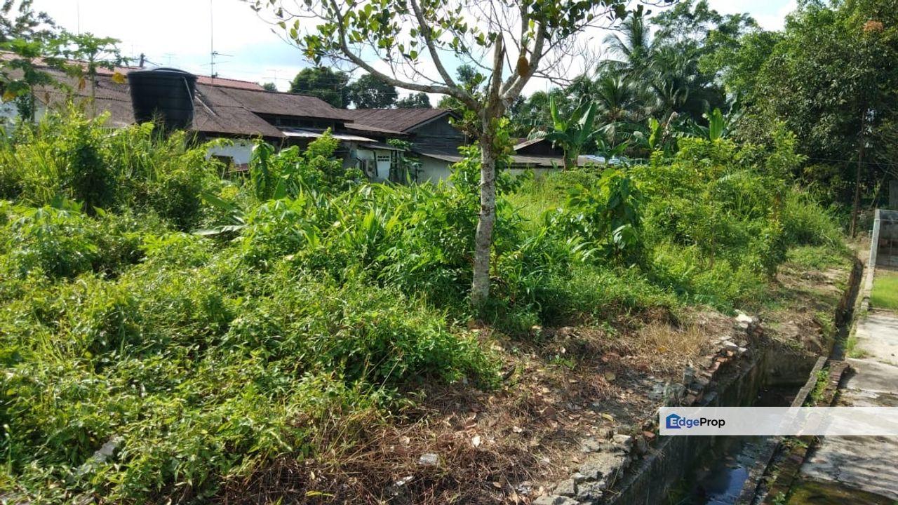 Freehold House & Land For Sale @ Kampong Kulai (Jalan Durian), Johor, Kulai