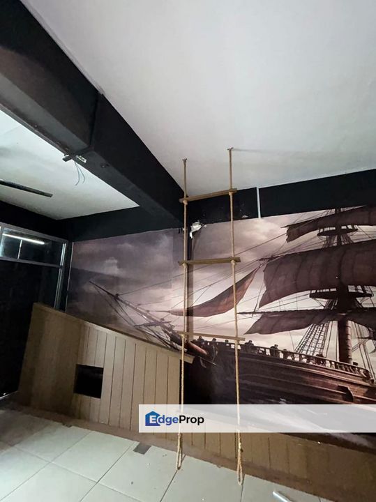 Kulai / Saleng / Taman Pancasila / Jalan Serunai 11 / Double Storey Shoplot End lot / Facing Main Road , Johor, Kulai