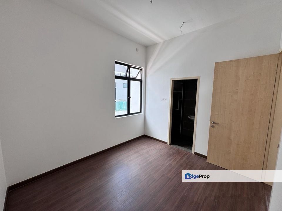 Taman Mount Austin 2 Storey Cluster House Special Edition Jalan Mutiara Emas 2/2D JB, Johor, Johor Bahru