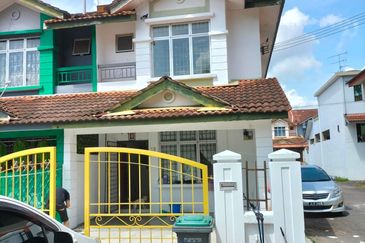 Skudai /Taman Sri pulai perdana /Double Storey Terrace House endlot-facing playgrounds