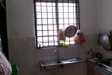 Skudai /Taman Sri pulai perdana /Double Storey Terrace House endlot-facing playgrounds