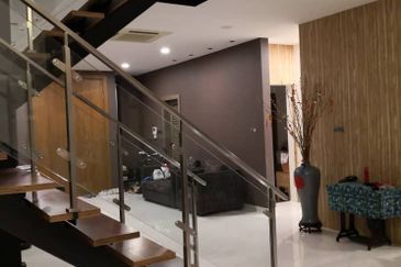 Johor Bahru Taman Molek Ponderosa Villa Double Storey Bungalow with swimming pool