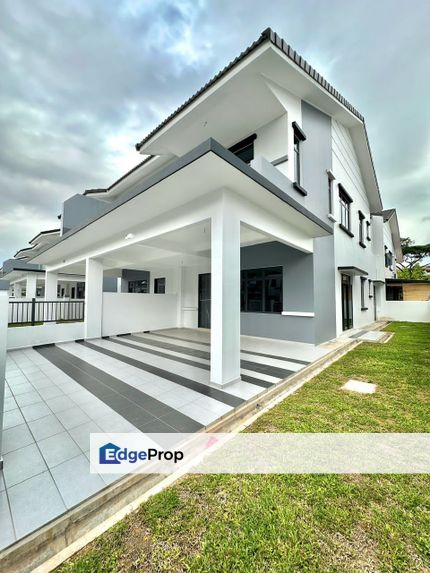 Kulai Crystal Lagenda Putra Double Storey Cluster House Brand New unit , Johor, Kulai