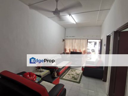 Skudai Taman Universiti Jalan Penyiaran Single Storey Terrace house, Johor, Skudai