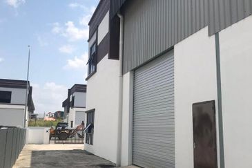 Johor Pontian Pekan Nanas Taman Perindustrial Ulu Pulai (De Hoff Park) 1.5 Storey Cluster Factory 