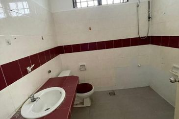 Johor Bahru Taman Mount Austin Double Storey House Corner Lot 