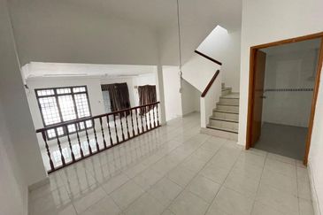 Johor Bahru Taman Mount Austin Double Storey House Corner Lot 