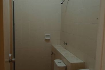 Kulai Indahpura double storey shop below RM700k Jalan Jambu Bol (behind Public Bank)