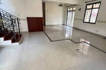 Kulai Bandar Putra Jalan Kempas Double Storey Semi-D