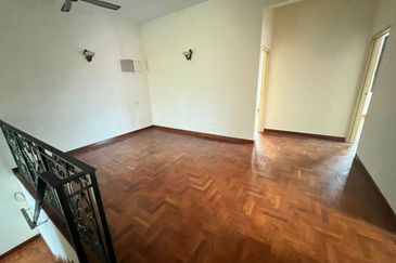 Kulai Bandar Putra Jalan Kempas Double Storey Semi-D