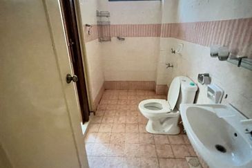 Kulai Bandar Putra Jalan Kempas Double Storey Semi-D