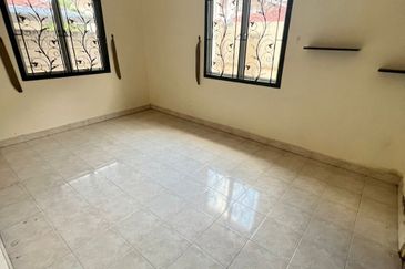 Kulai Bandar Putra Jalan Kempas Double Storey Semi-D