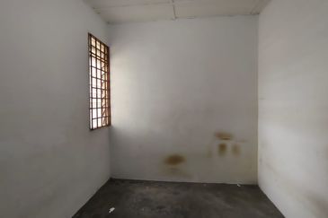 Kulai Saleng Taman Mesra Double Storey Terrace House Kitchen Extended