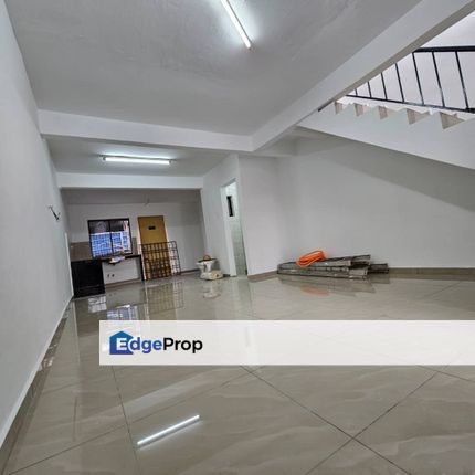 Kulai Taman Gunung Pulai Jalan gangsa Double Storey Low Cost Fully Renovation, Johor, Kulai