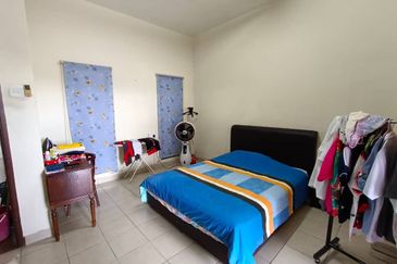 Kulai Bandar Putra 3 Storey Terrace House Unblock View 