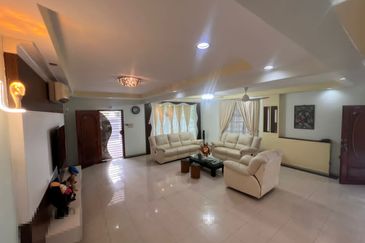 Kulau Taman Putri 8 Double Storey Terrace Corner lot Unblock Unit Fully Furnished