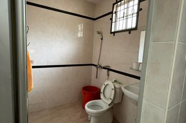 kulai Bandar Putra Double Storey Corner lot 22x70+24ft