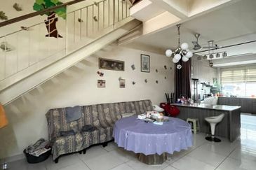 Johor Bahru Taman Sutera Utama 2.5 Storey Terrace House  Unblock View Fully Renovated 