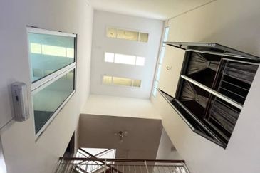 Johor Bahru Taman Sutera Utama 2.5 Storey Terrace House  Unblock View Fully Renovated 