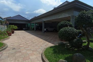 Johor Bahru Taman Melodies Double Storey Bungalow House 【Can be used for commercial purposes】