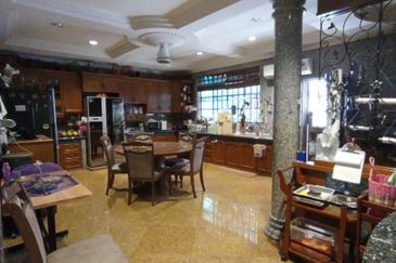 Johor Bahru Taman Melodies Double Storey Bungalow House 【Can be used for commercial purposes】