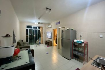 JB Taman Austin Perdana -Mount Austin -Lake View Suite -Apartment