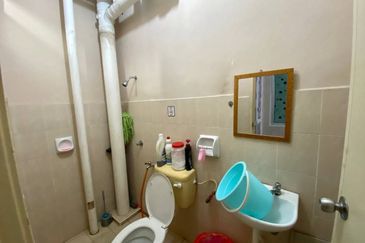 JB Taman Austin Perdana -Mount Austin -Lake View Suite -Apartment