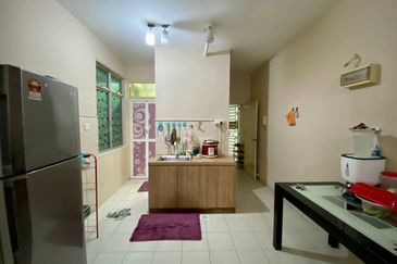 JB Taman Austin Perdana -Mount Austin -Lake View Suite -Apartment