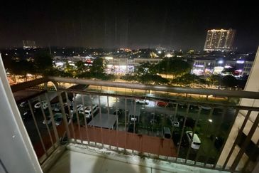 JB Taman Austin Perdana -Mount Austin -Lake View Suite -Apartment