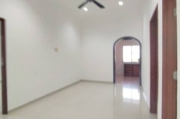 Gelang Patah- Taman Dato Syed Mohd Idrus -🏡 Corner lot Single Storey Terrace House