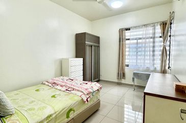 Kulai Bandar Putra IOI Gate B- Clover Jln Ceria - Double Storey Cluster house -Land 40 X 85 ( include 10 ft land )