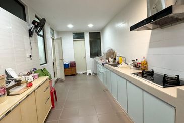 Kulai Bandar Putra IOI Gate B- Clover Jln Ceria - Double Storey Cluster house -Land 40 X 85 ( include 10 ft land )