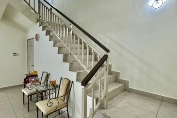 Kulai Bandar Putra IOI Gate B- Clover Jln Ceria - Double Storey Cluster house -Land 40 X 85 ( include 10 ft land )