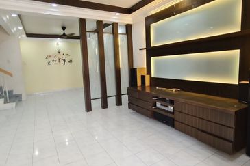 Kulai -Bandar Indahpura - Jalan Kemboja- Double Storey Terrace House Unblock View