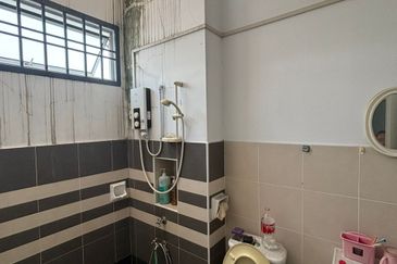 JB Bukit Indah 24 -Double Storey House-20x65