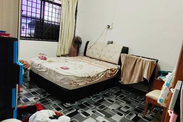 Kulai -Taman Kota Kulai- Jalan Saga- Double Storey House - ⁠Unblock view