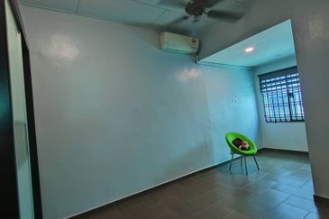 Kulai Taman Bersatu Jalan Perak 9 🌻Double Storey Semi D 🌻Land Area 22’x80sq ft+25sqft