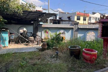 Kulai Taman Bersatu Jalan Perak 9 🌻Double Storey Semi D 🌻Land Area 22’x80sq ft+25sqft