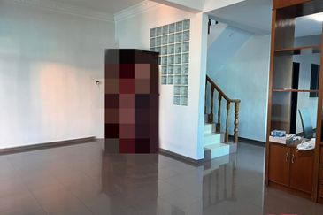 Kulai Taman Bersatu Jalan Perak 9 🌻Double Storey Semi D 🌻Land Area 22’x80sq ft+25sqft