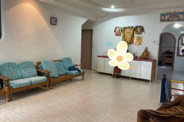 Skudai Taman University -Jalan Kebudayaan 28  - Double Storey End Lot