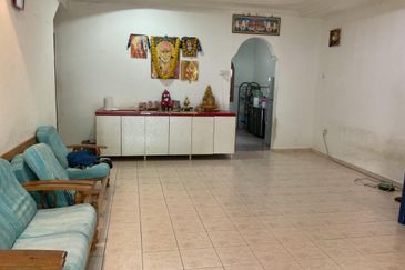 Skudai Taman University -Jalan Kebudayaan 28  - Double Storey End Lot