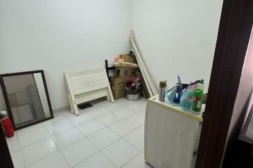 Kulai Senai -Taman Scientax 2 - Double Storey Terrace House