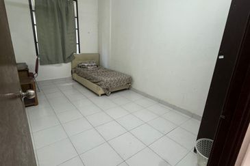 Kulai Senai -Taman Scientax 2 - Double Storey Terrace House