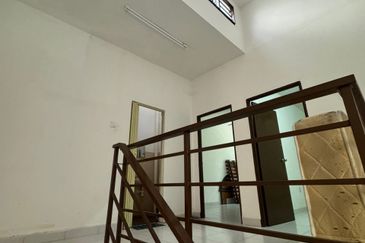 Kulai Senai -Taman Scientax 2 - Double Storey Terrace House